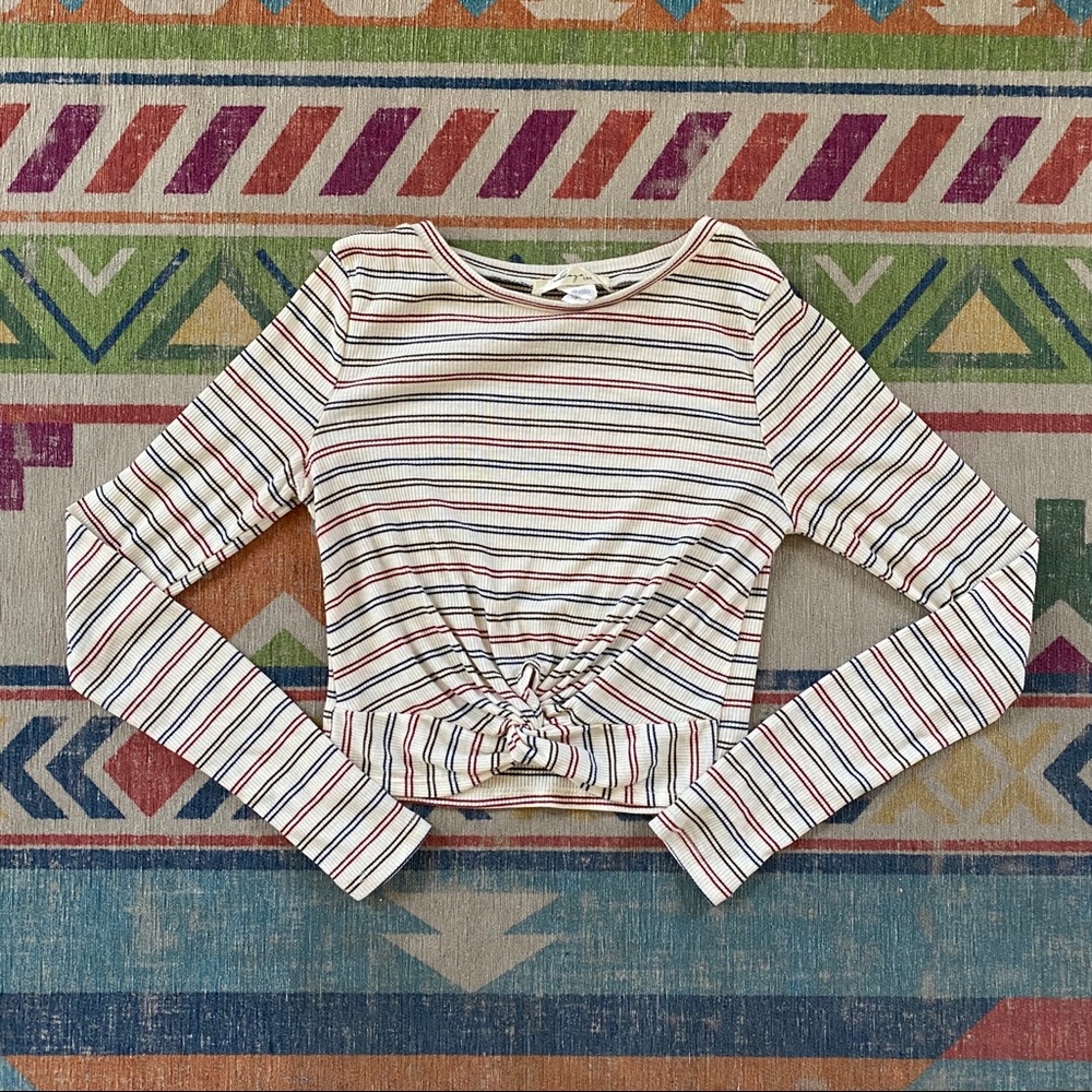 CUTE STRIPPED LONG SLEEVE CROP TOP ✨